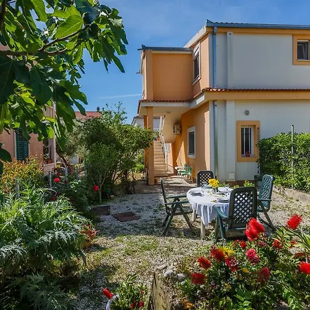 Apartment Lucija Kastela