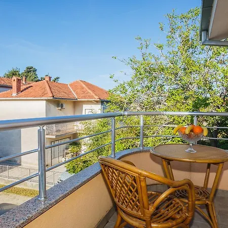 Appartement Lucija *