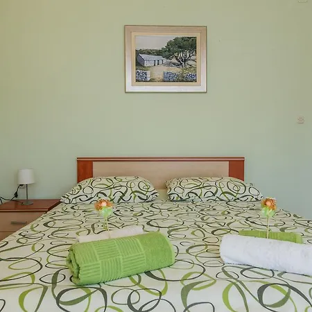 Apartment Lucija Kastela
