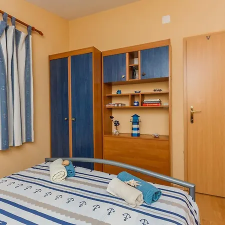 Lucija Apartament *