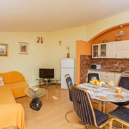 Apartament Lucija